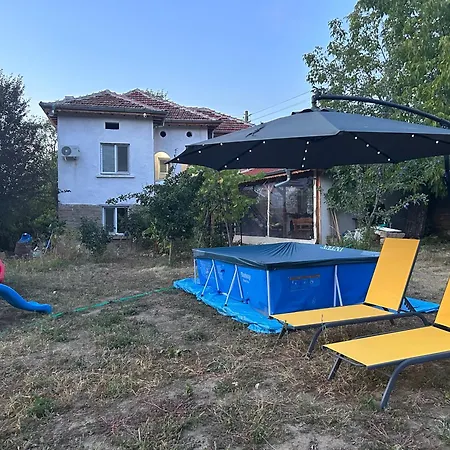 Βίλα могила Strupets